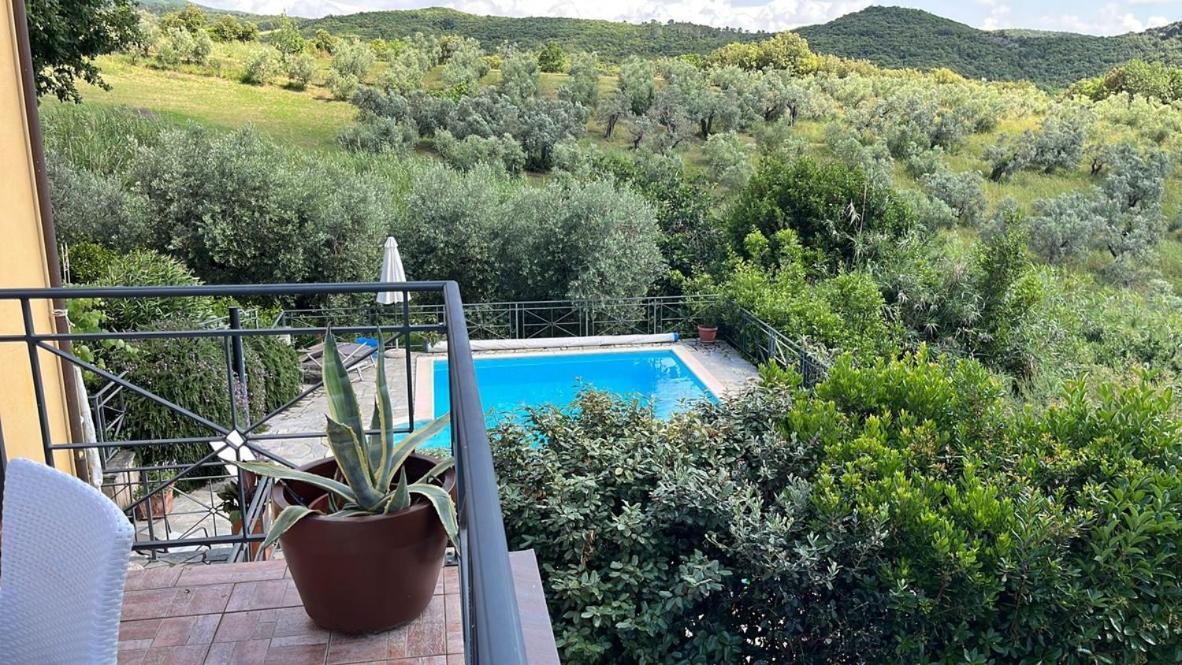 Villa Antonella كاستيلينا ماريتيما المظهر الخارجي الصورة