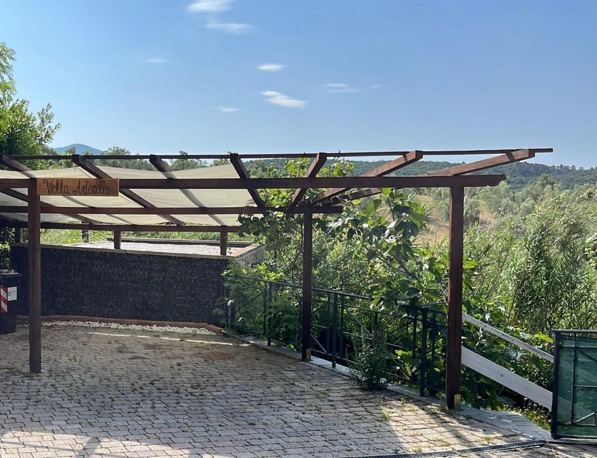 Villa Antonella كاستيلينا ماريتيما المظهر الخارجي الصورة