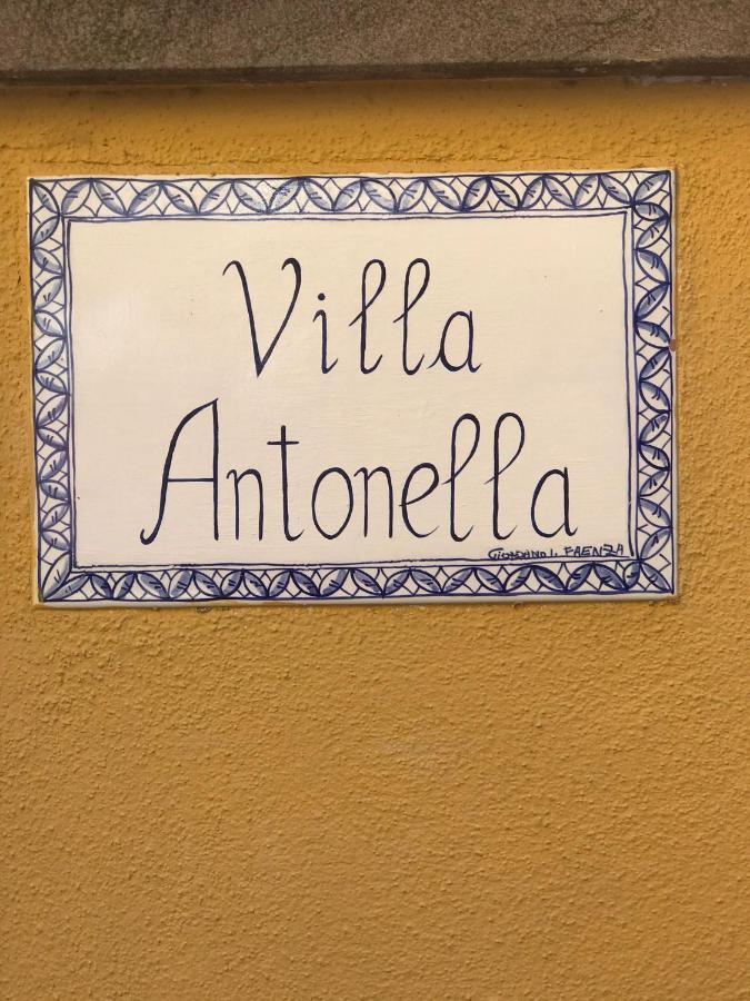 Villa Antonella كاستيلينا ماريتيما المظهر الخارجي الصورة
