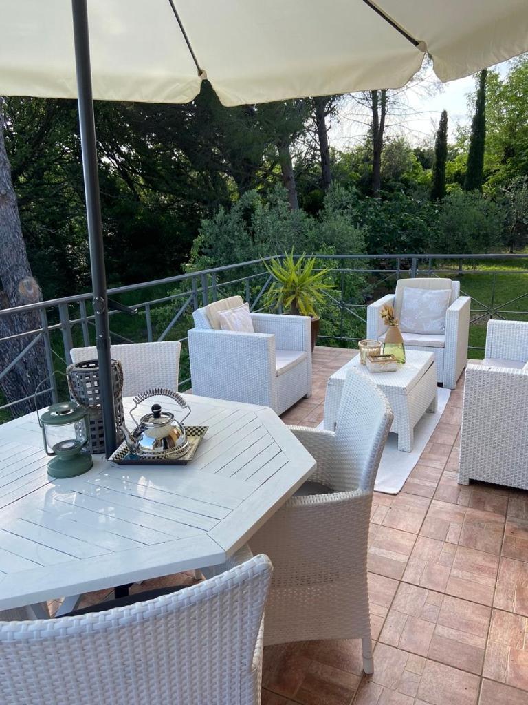 Villa Antonella كاستيلينا ماريتيما الغرفة الصورة